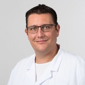 Dr. Adrian Frei
